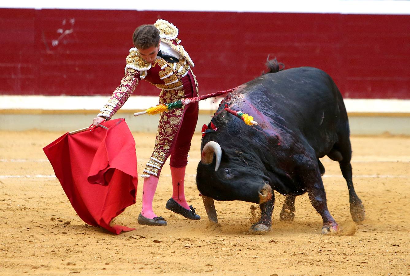 El quinto festejo de la Feria de San Mateo ha sido un espectáculo para olvidar cuanto antes, marcado por el nulo juego de la corrida de Zalduendo