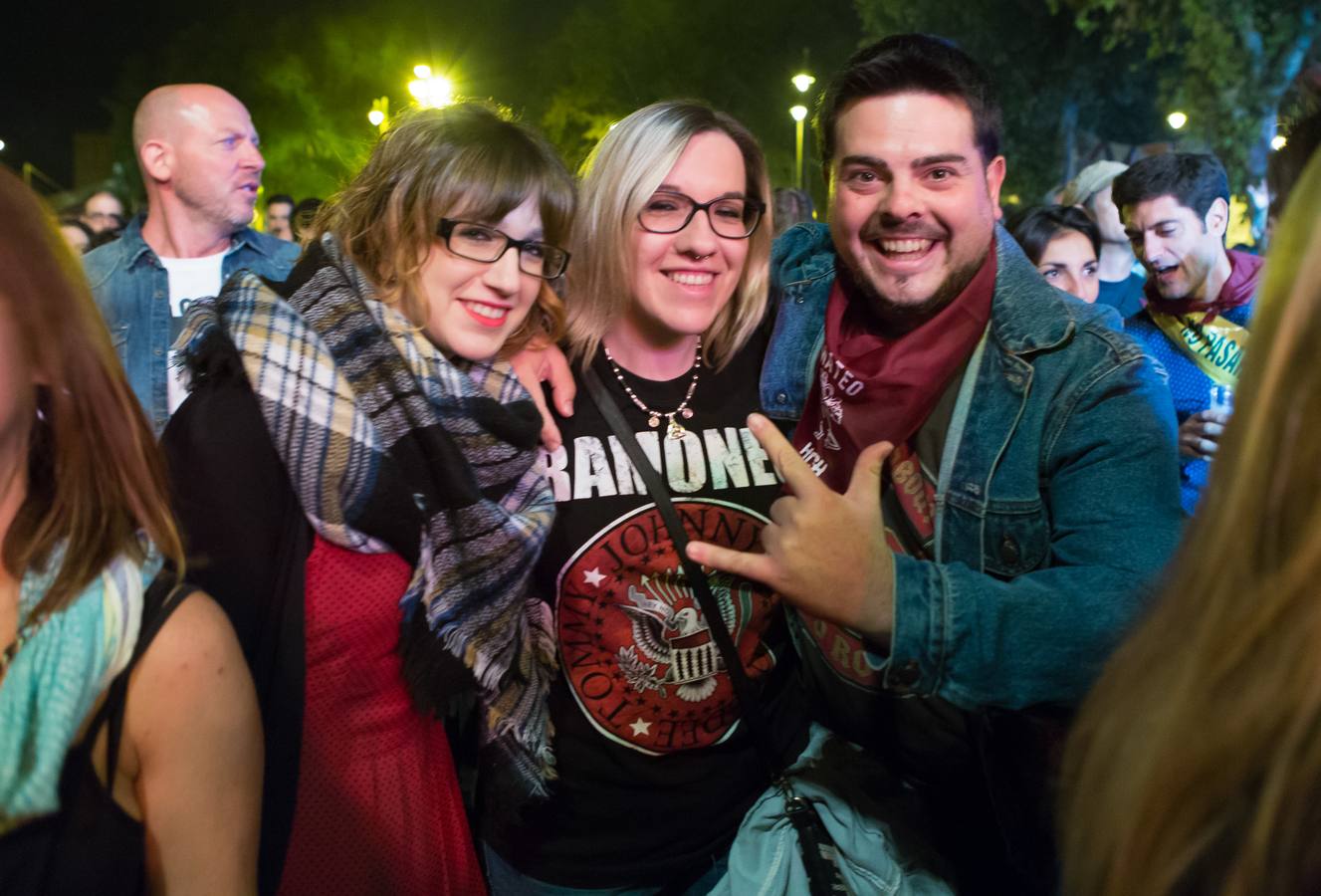 Llenazo en el Espacio Peñas que se llenó de amantes del heavy para disfrutar de estas tres bandas tributo..