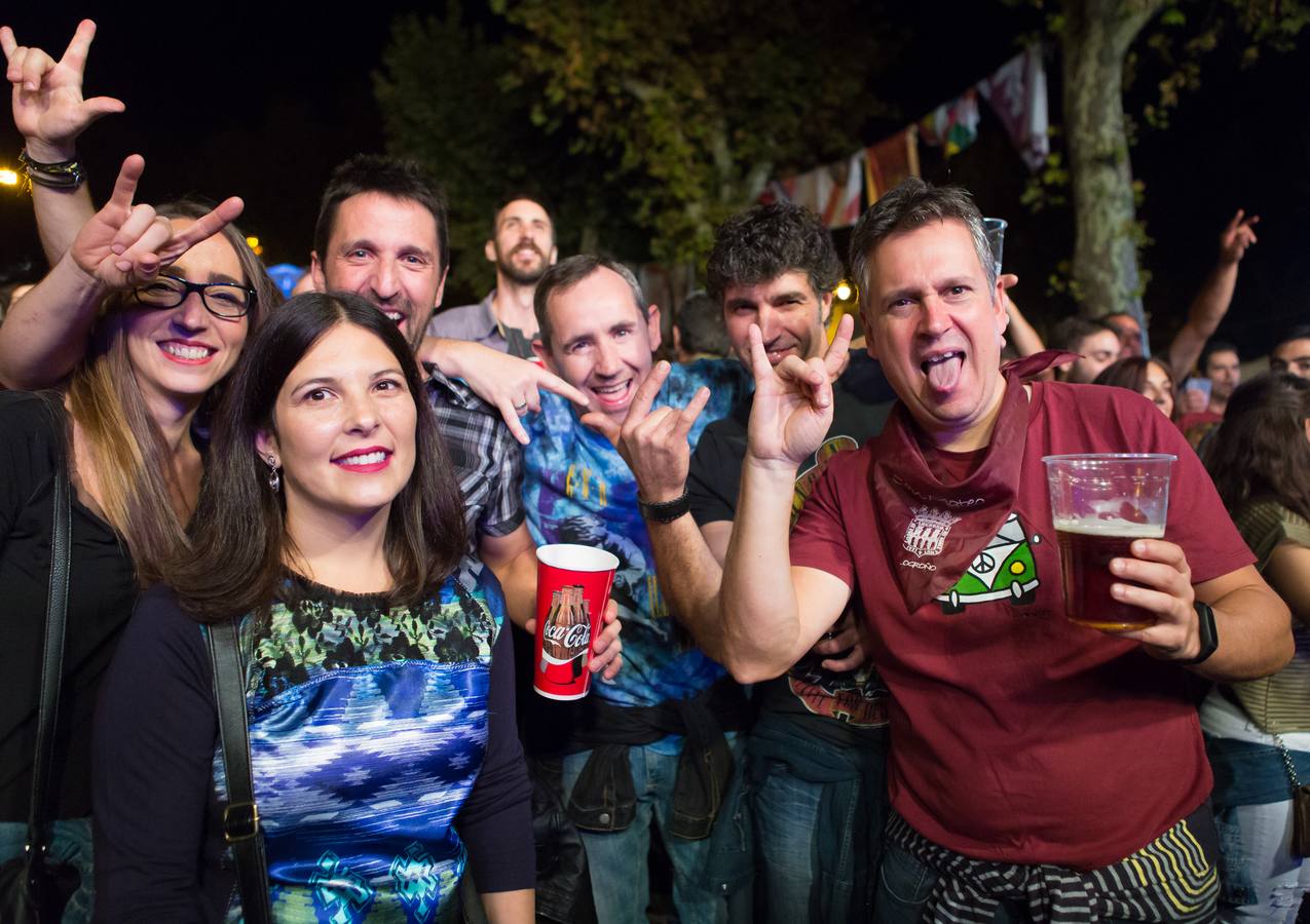 Llenazo en el Espacio Peñas que se llenó de amantes del heavy para disfrutar de estas tres bandas tributo..