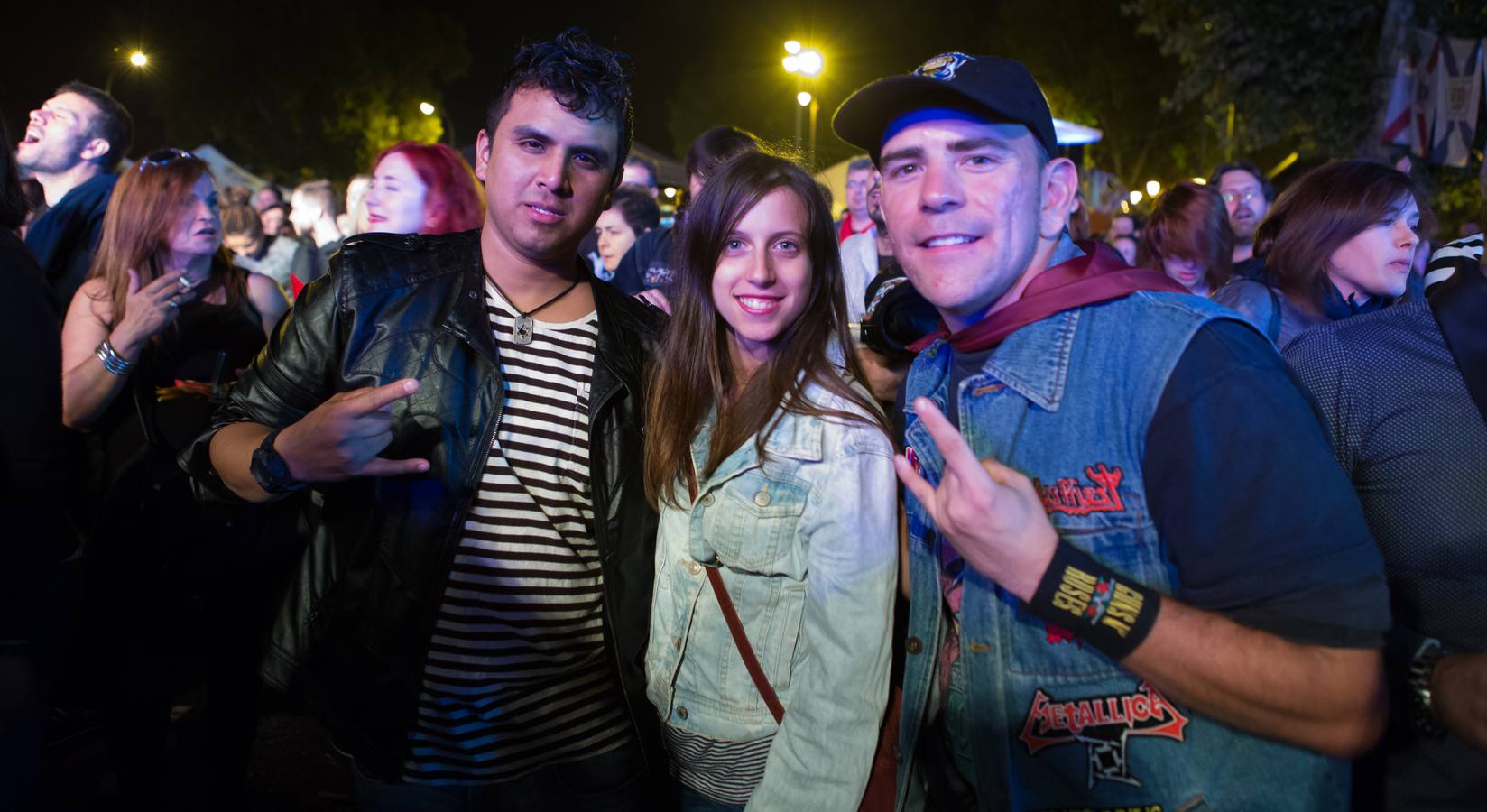 Llenazo en el Espacio Peñas que se llenó de amantes del heavy para disfrutar de estas tres bandas tributo..