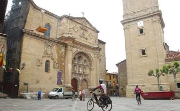 El Ayuntamiento de Santo Domingo edita 10.000 planos turísticos de la ciudad