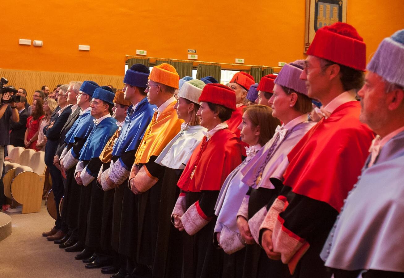 En sus bodas de plata, la UR lo ha celebrado en el Auditorio del Ayuntamiento de Logroño recordando el de hace 25 años