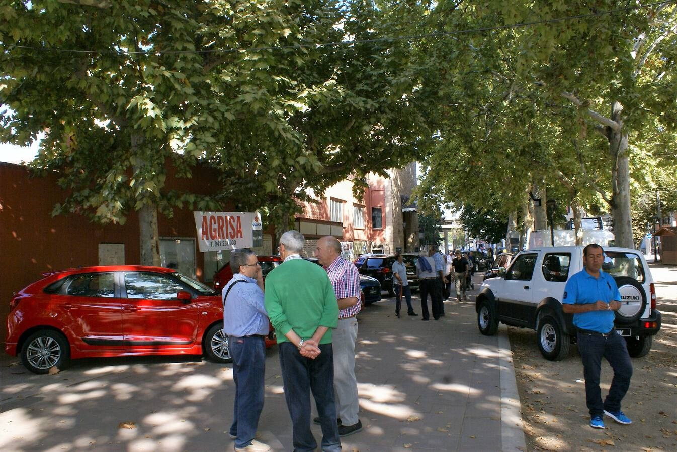 Este fin de semana se celebran las ferias de maquinaria agrícola, industrial y automoción. Además, se puede disfrutar del tradicional mercado artesanal