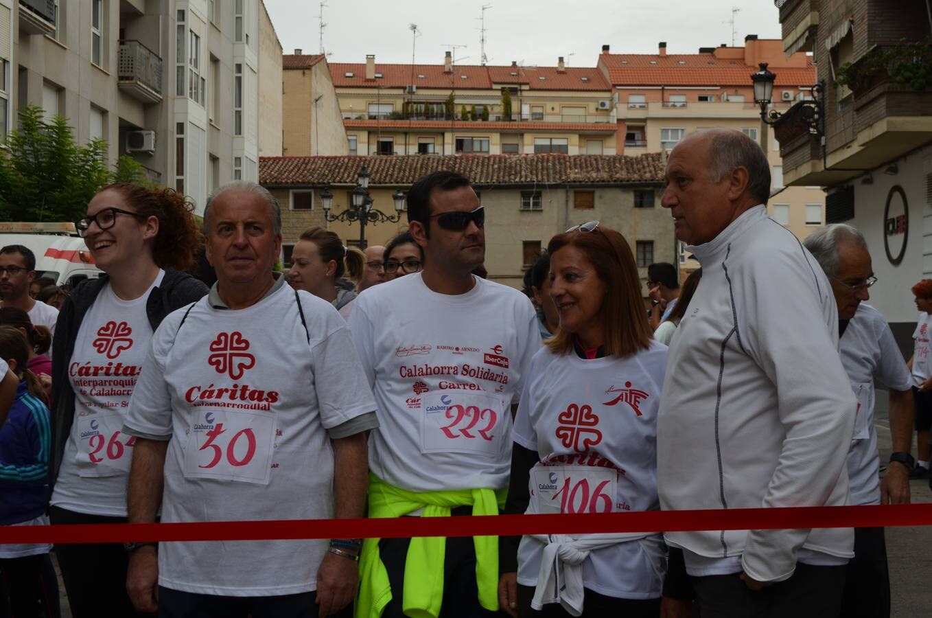 Muchos de los corredores participaron en familia en este evento deportivo y solidario