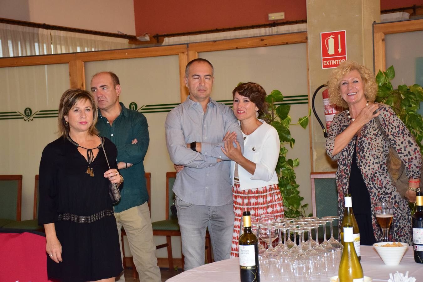 Tras la jornada de juego, los participantes pudieron disfrutar de la cata de dos vinos de Bodegas Martínez Lacuesta.