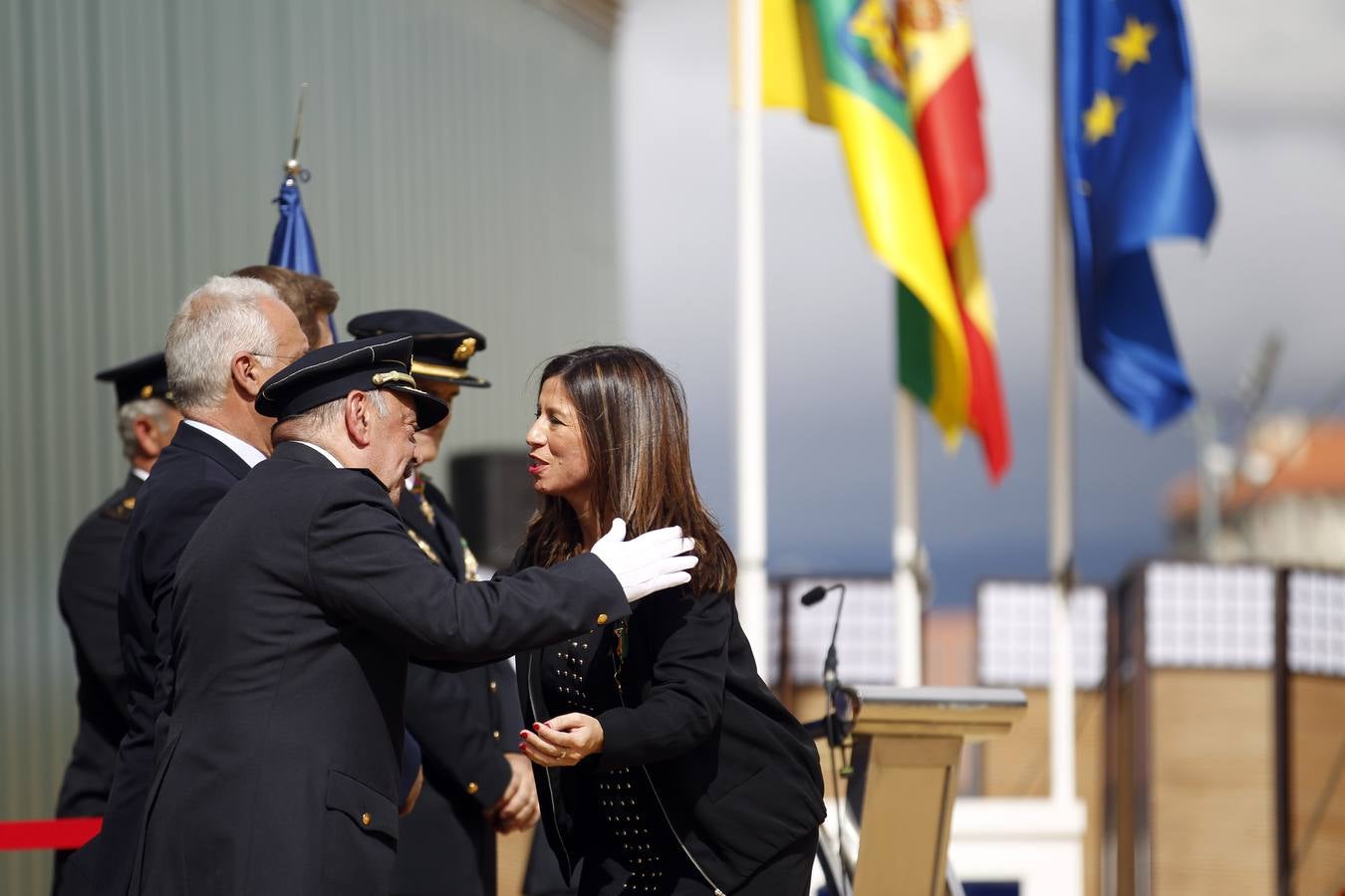 Se ha hecho entrega de reconocimientos al mérito policial y homenaje a los agentes fallecidos en acto de servicio