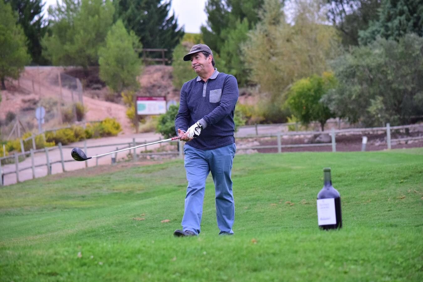 Los participantes en el torneo disfrutaron de una gran jornada de golf.