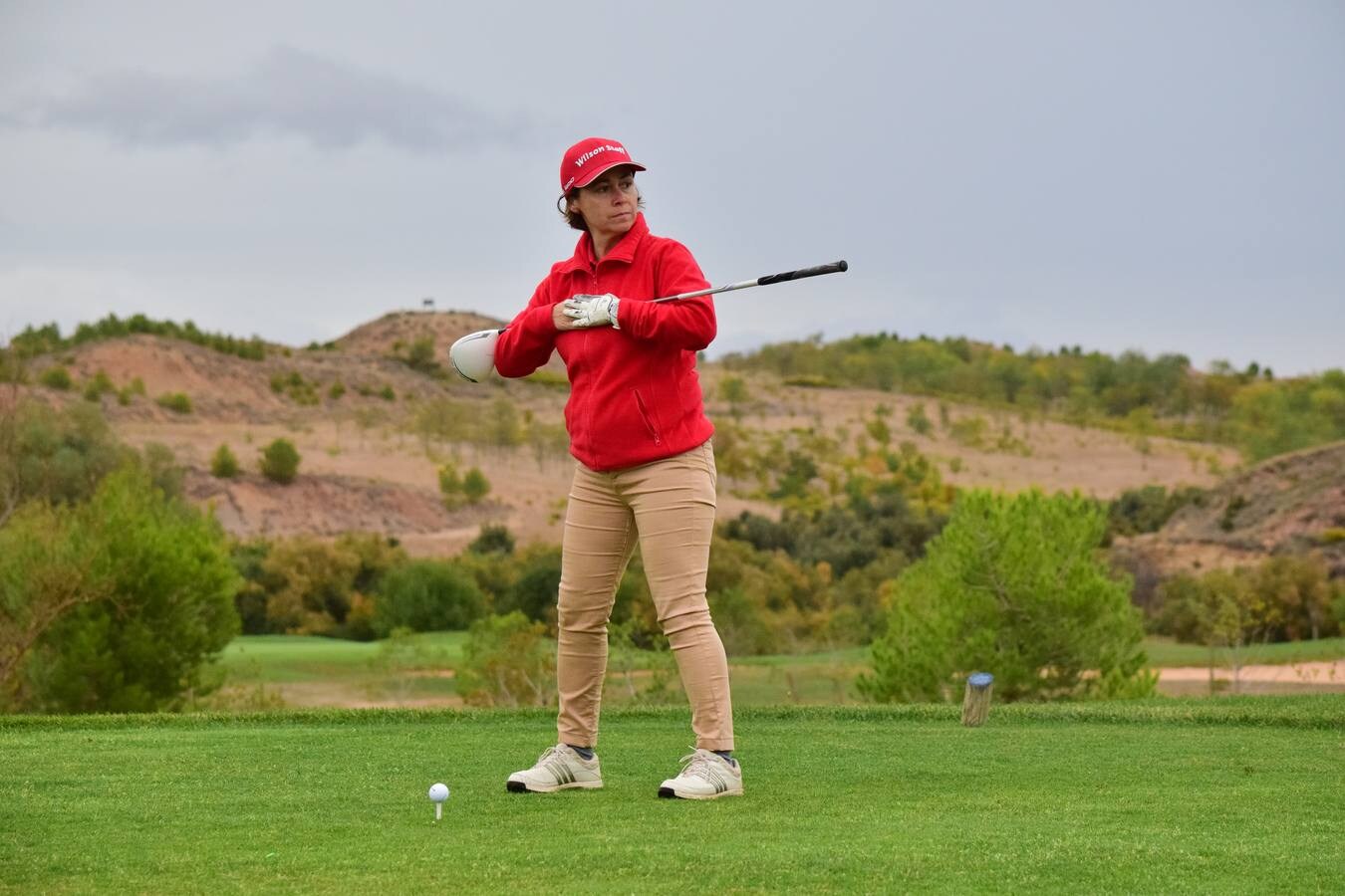 Los participantes en el torneo disfrutaron de una gran jornada de golf.