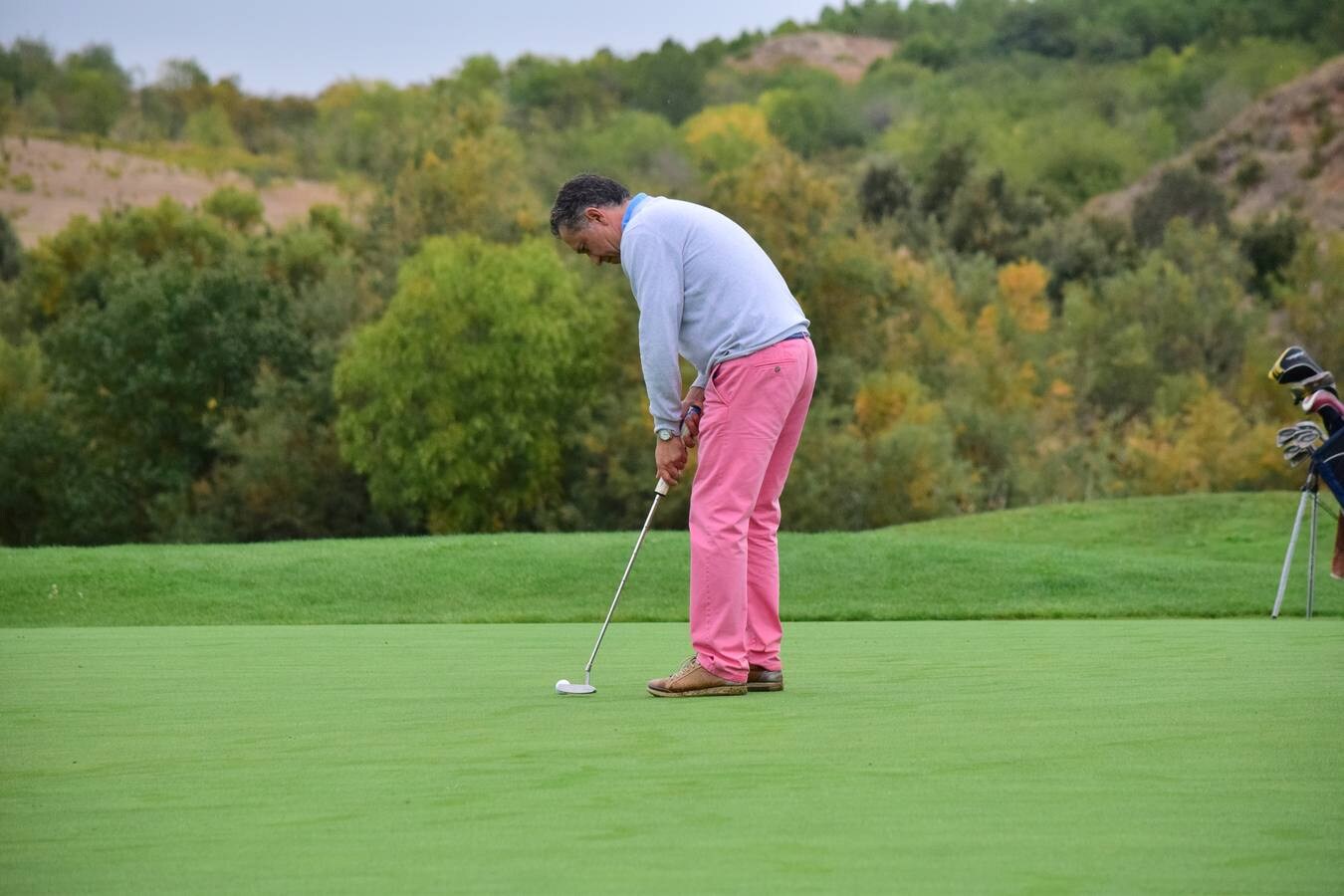 Los participantes en el torneo disfrutaron de una gran jornada de golf.