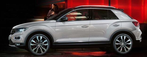 El nuevo modelo todocamino que acaba de llegar a España a través de Internet, el Volkswagen T-Roc. :: L.R.M.