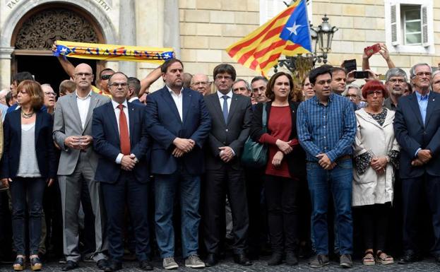 Romeva, Turull, Junqueras, Puigdemont y Colau.