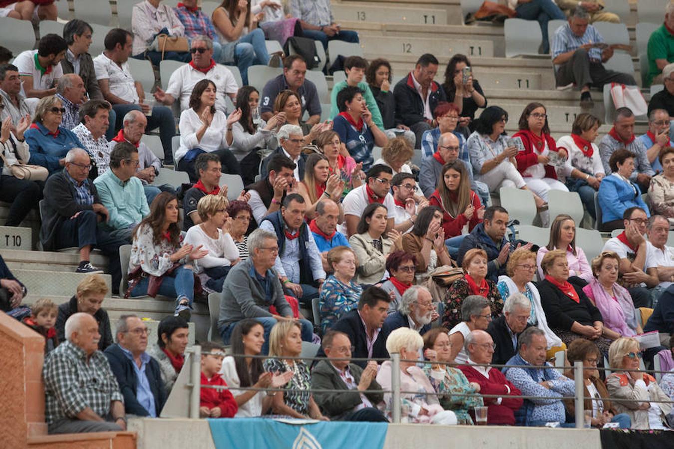 La Feria del Zapato de Oro de Arnedo dejó ver detalles como los naturales de Carlos Ochoa que le dieron el triunfo en la Ciudad del Calzado