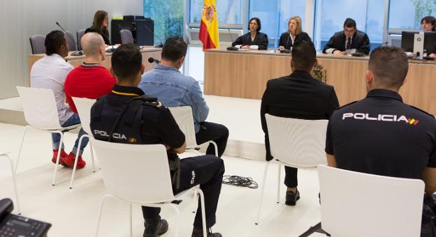 El tribunal declaró ayer el juicio visto para sentencia. :: 