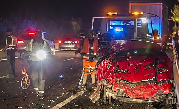 Un herido tras un accidente entre un coche y un camión en La Grajera
