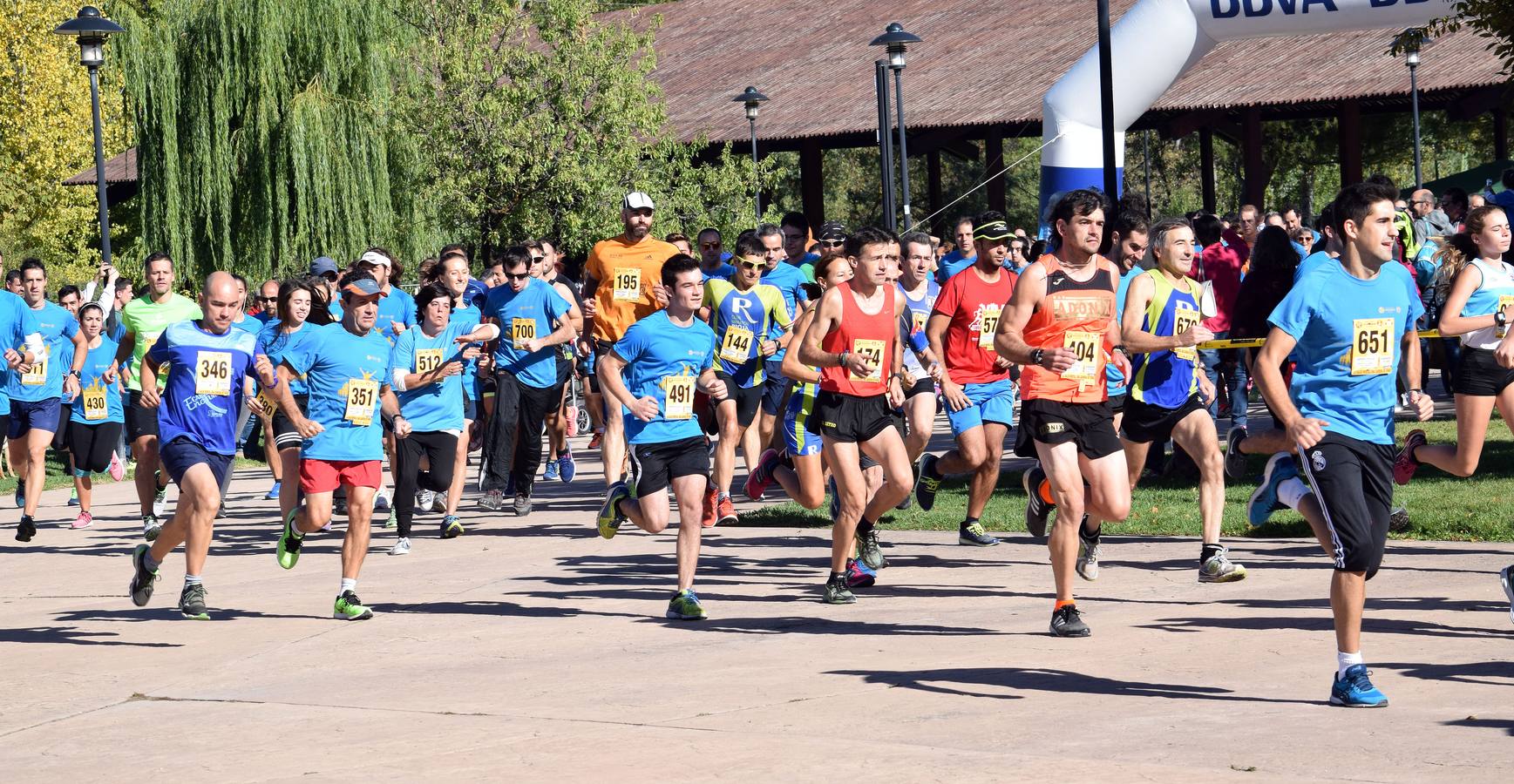 Imágenes de la carrera popular por la salud, organizada por ARFES.