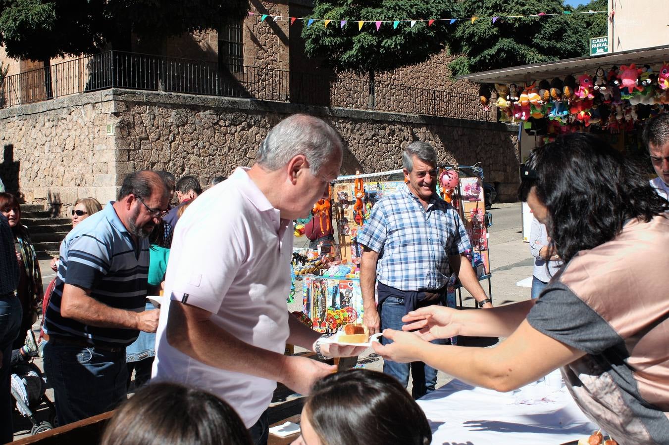 La localidad celebró ayer el disparo del cohete de las fiestas de la Octava.