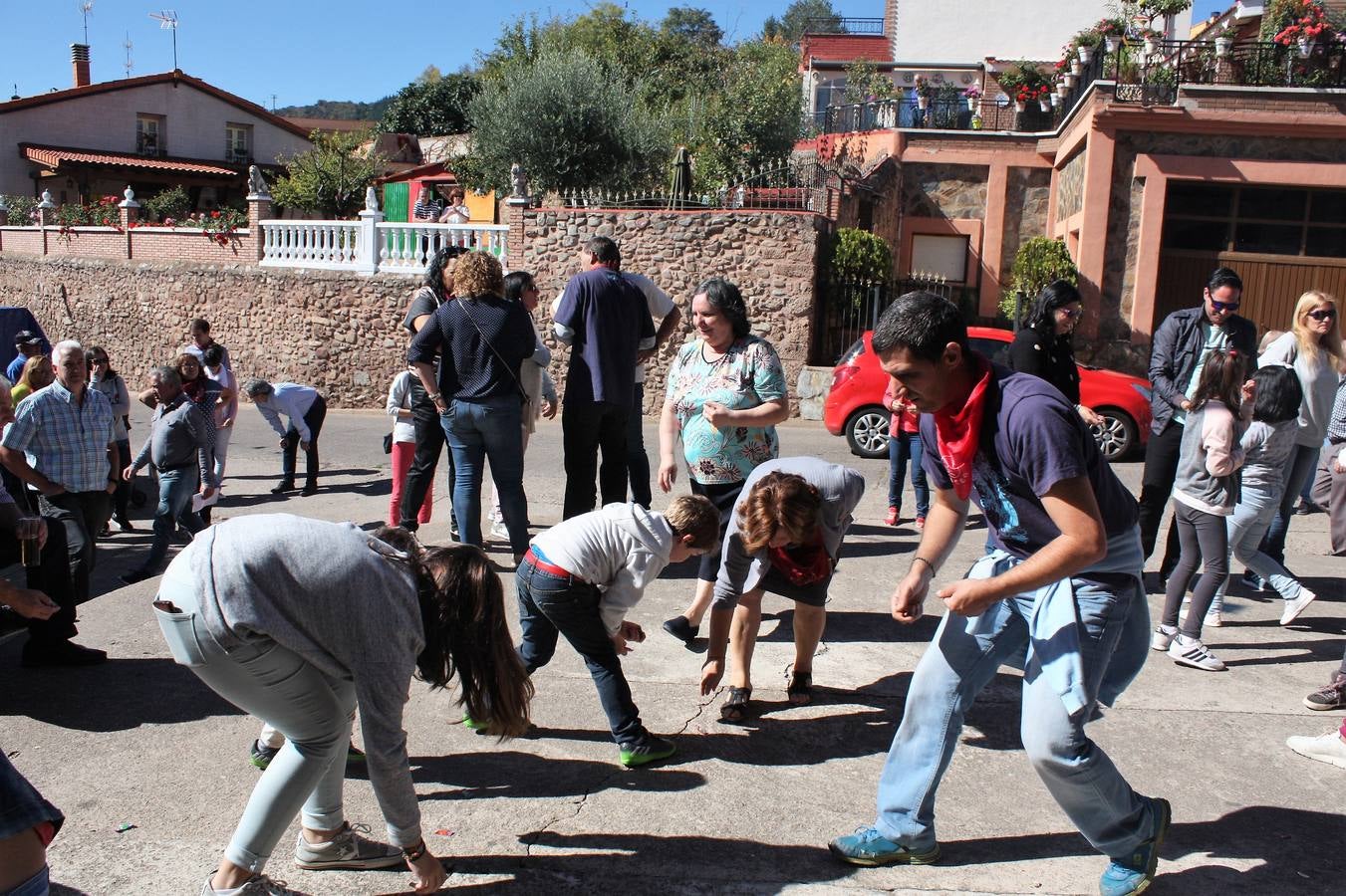 La localidad celebró ayer el disparo del cohete de las fiestas de la Octava.