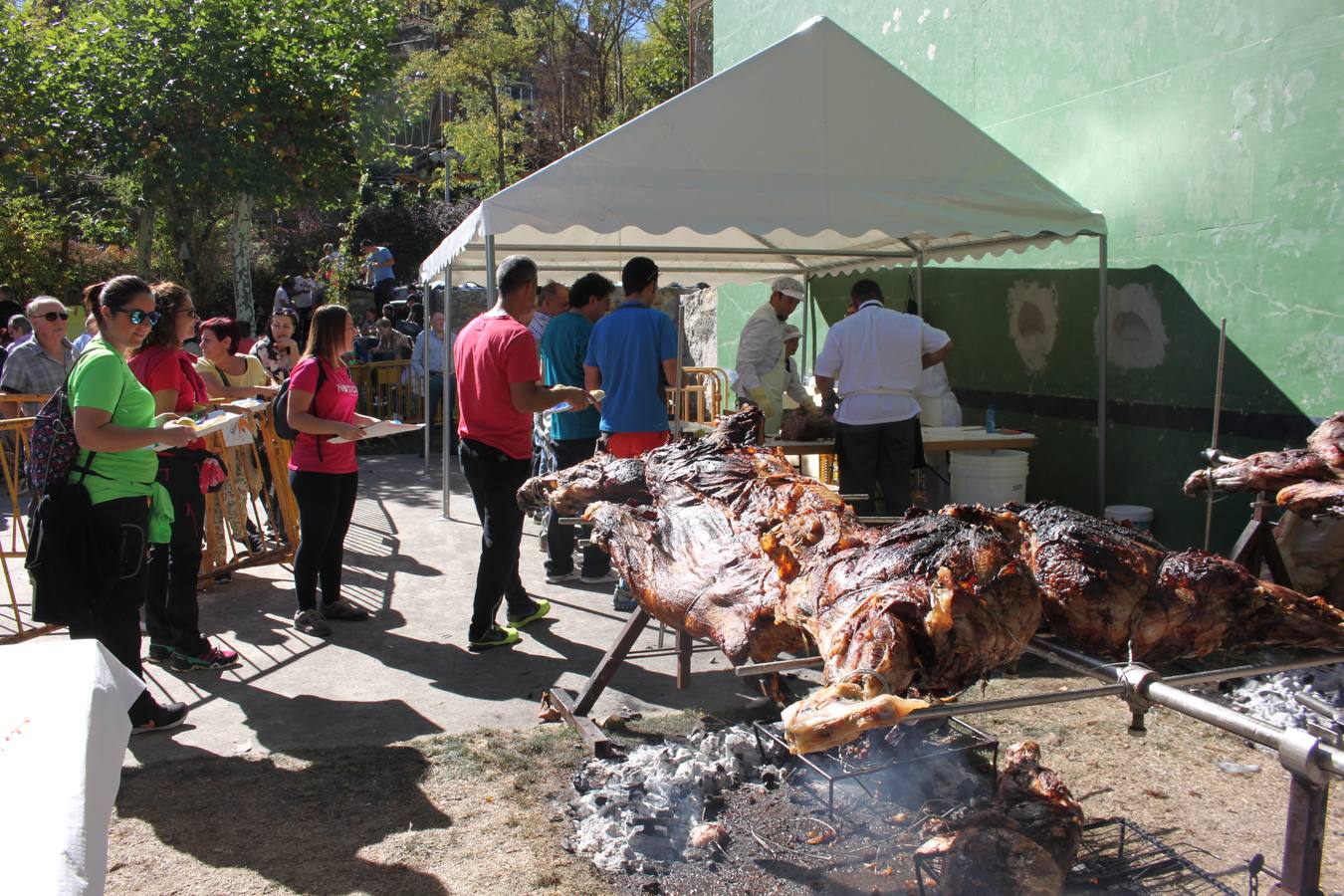 Gran ambiente en este festival gastronómico que se celebra cada año por estas fechas en Enciso.