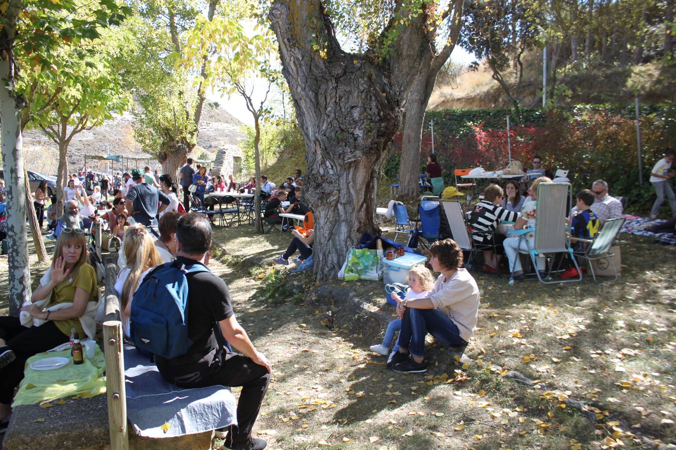 Gran ambiente en este festival gastronómico que se celebra cada año por estas fechas en Enciso.