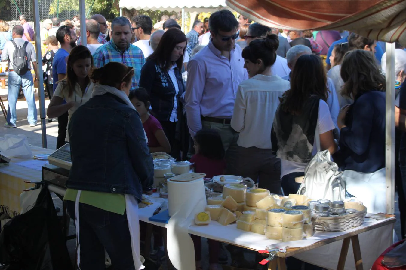 Gran ambiente en este festival gastronómico que se celebra cada año por estas fechas en Enciso.