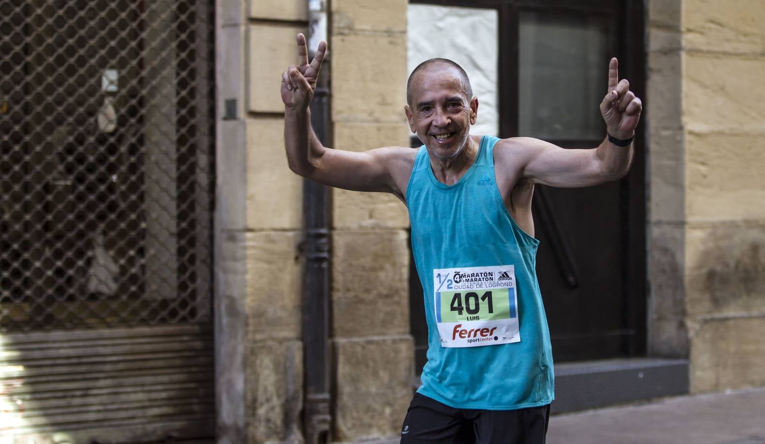 MIl doscientos atletas han participado hoy en esta carrera que se ha celebrado en el centro de Logroño.