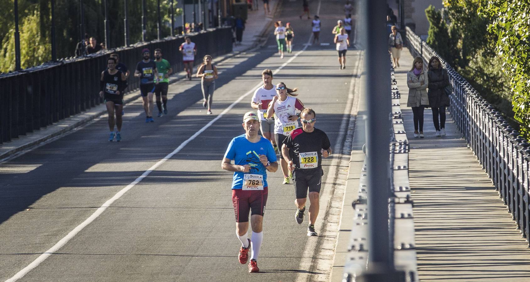 MIl doscientos atletas han participado hoy en esta carrera que se ha celebrado en el centro de Logroño.