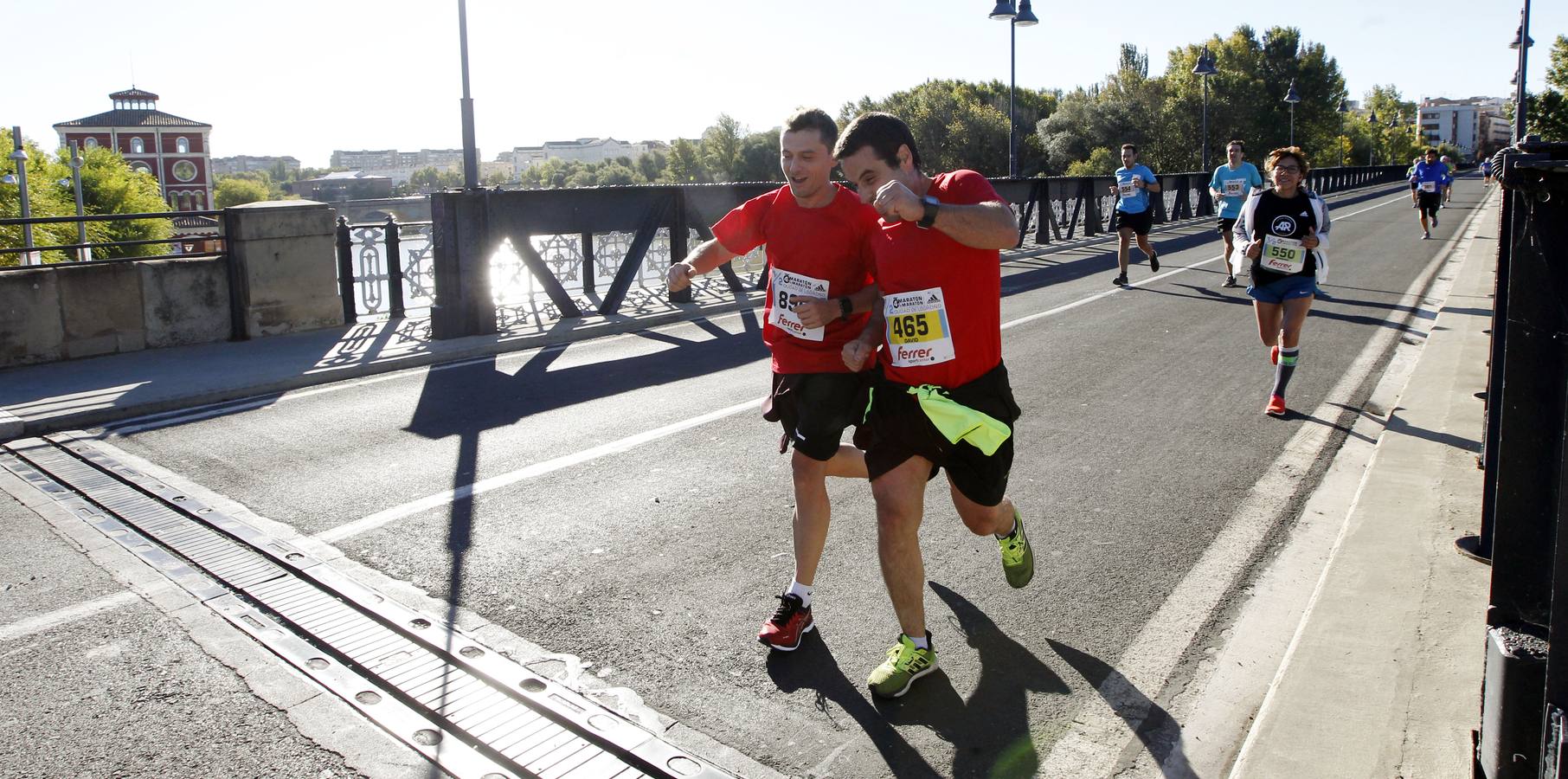 MIl doscientos atletas han participado hoy en esta carrera que se ha celebrado en el centro de Logroño.