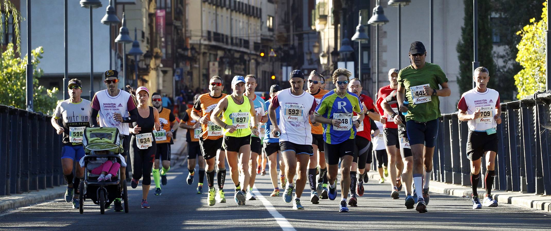 MIl doscientos atletas han participado hoy en esta carrera que se ha celebrado en el centro de Logroño.