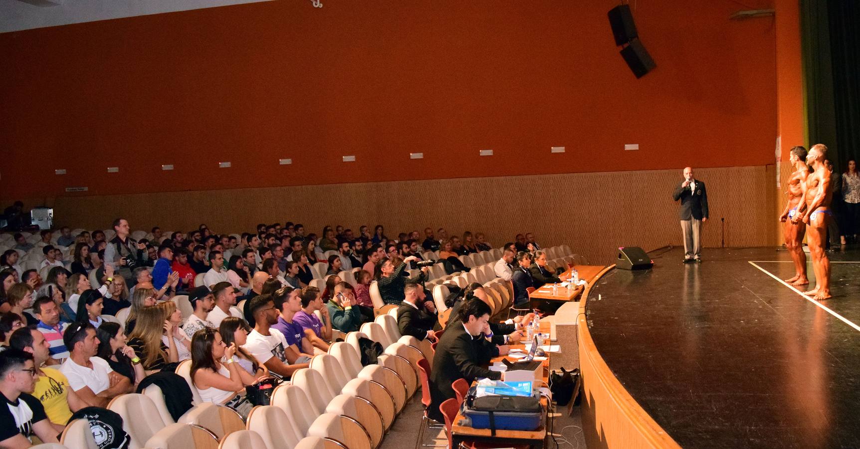 El Auditorio del Ayuntamiento de Logroño acogió el primer Trofeo Nacional de La Rioja y el tercer Campeonato de La Rioja de culturismo.