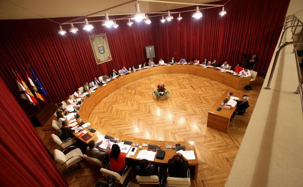 PSOE y C's llevarán al Ayuntamiento a los tribunales por no darles información