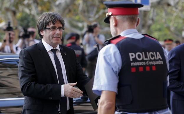 ¿En qué delitos podría incurrir el presidente catalán? 