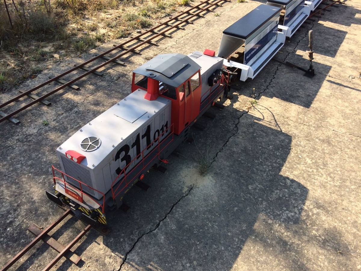 El parque temático del tren de Gimileo celebró este jueves una jornada con ferrocarriles a escala