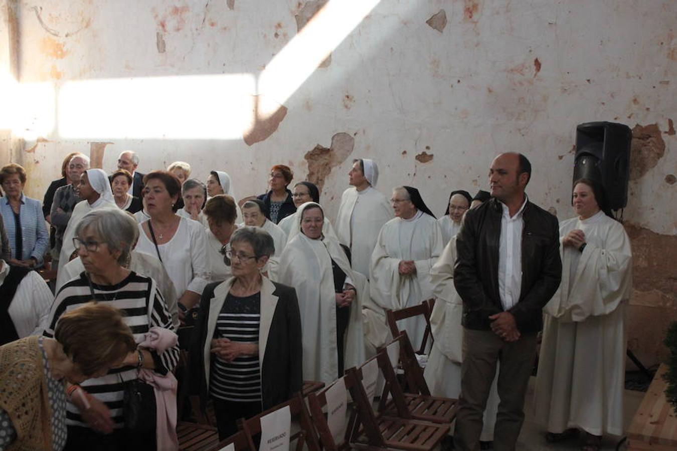 El monasterio de Vico recupera las ruinas de su cripta y de la iglesia original. Los desescombros realizados en la edificación han sacado a la luz 85 columbarios en los que se depositaban las cenizas de los difuntos.