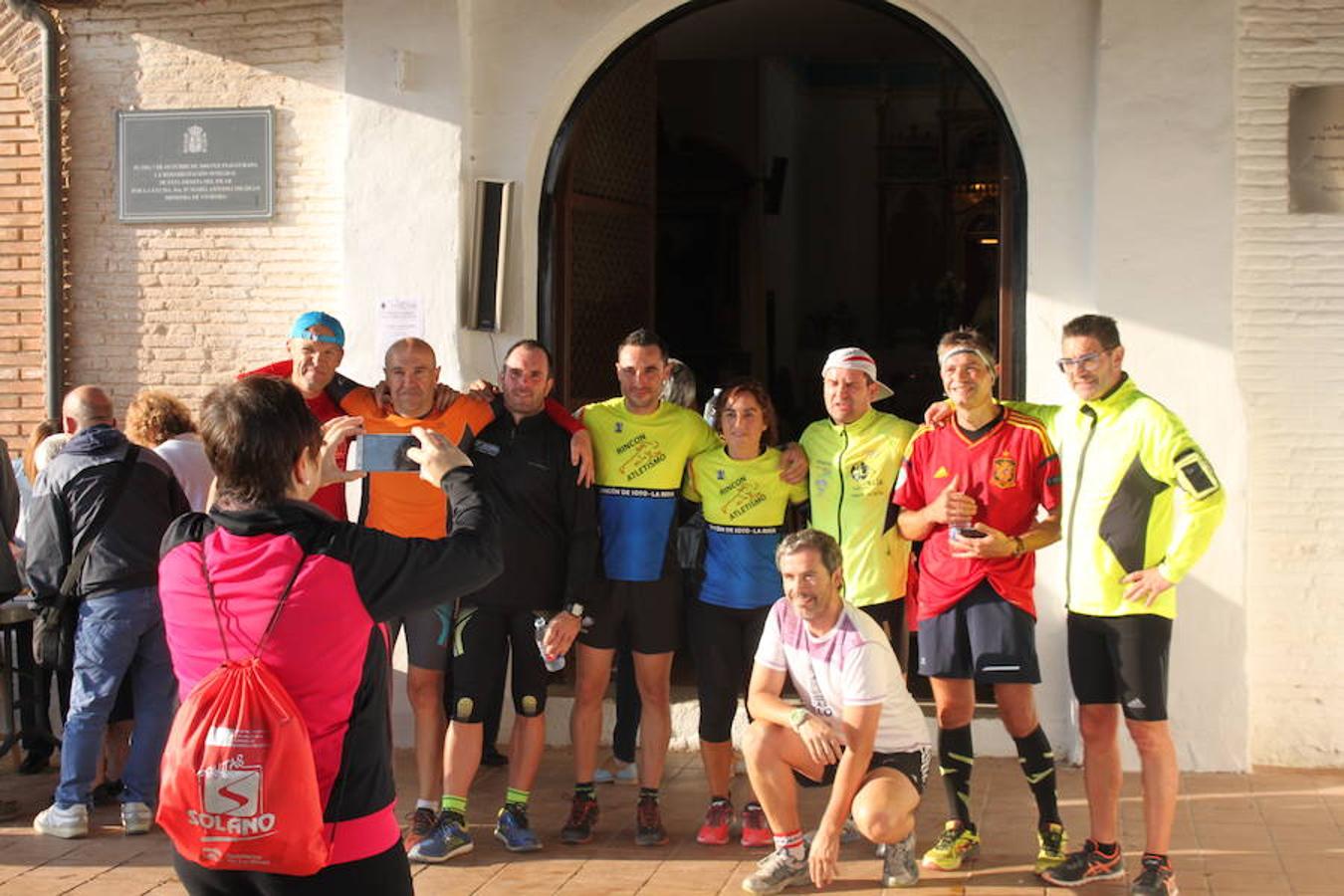 Los vecinos de Alfaro cumplieron, como dada 12 de octubre, con la tradicional romería a la ermita del Pilar, ubicada a unos tres kilómetros del casco urbano.