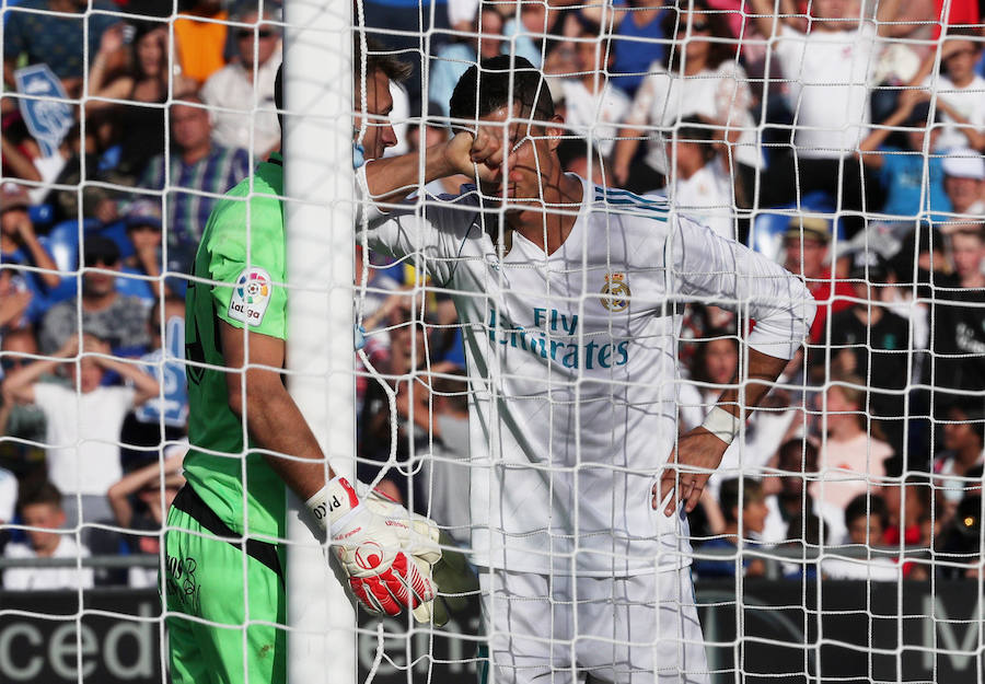 El Real Madrid visita el Coliseum Alfonso Pérez con el objetivo de conseguir una nueva victoria. El cuadro de Zidane suma doce triunfos consecutivos en Liga a domicilio. Una racha que busca frenar el Getafe para conseguir su tercera victoria en su regreso a la máxima categoría.