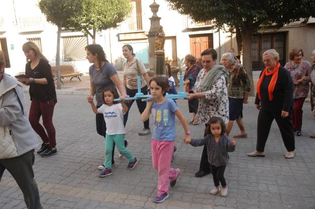Fiesta de la calle Virgen del Pilar en Cervera, el jueves. :: s.s.j.