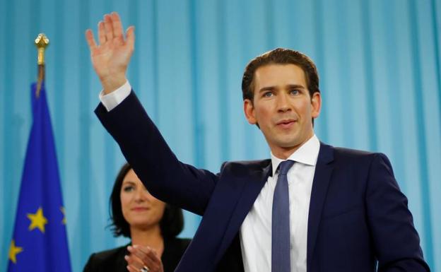 Sebastian Kurz celebra su victoria en las legislativas austriacas.