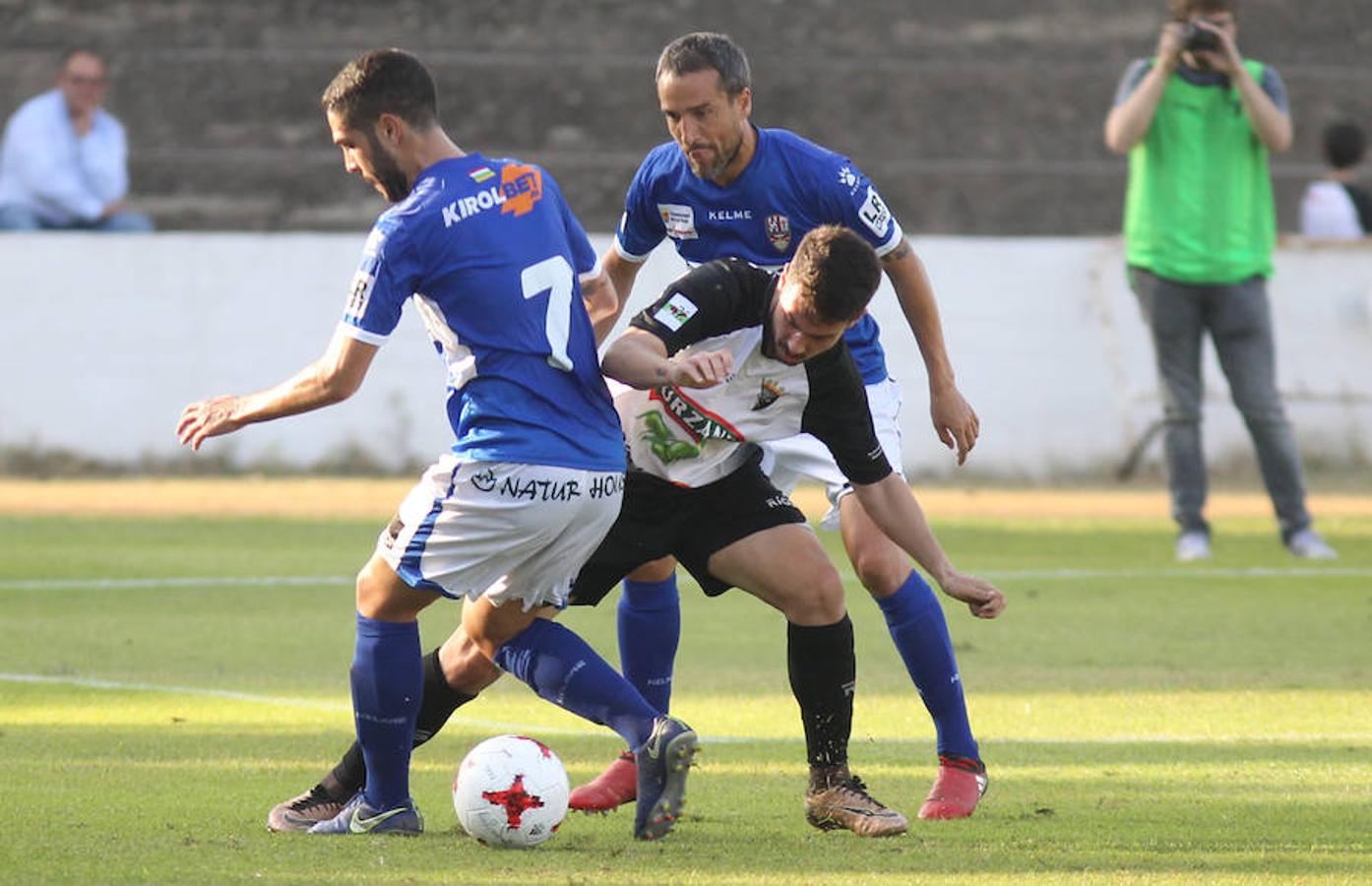 Empate sin goles de la UDL en Tudela. Los riojanos modificaron su propuesta futbolísticza para adaptarse a un rival y un campo complicados