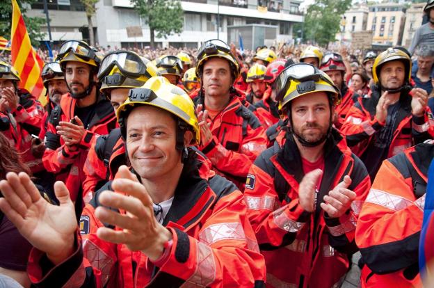 Concentración de bomberos en Gerona, el pasado día 3 de octubre. :: efe