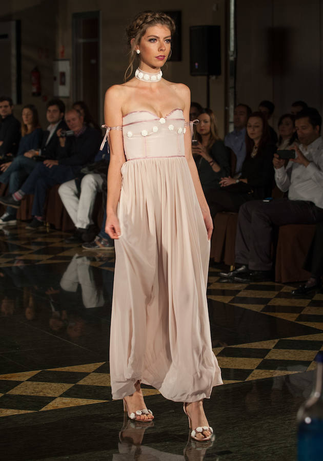 La feria de novios 'Sí quiero' celebrada en las instalaciones del restaurante Delicatto sirvió para ofrecer a las parejas que han decidido dar el paso un completo recorrido por los servicios que hay alrededor de este día tan especial