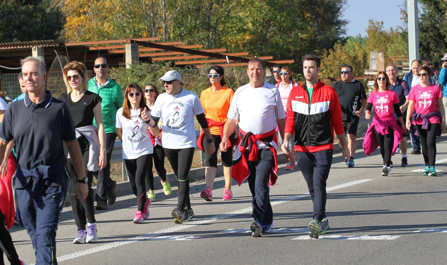iel a su cita con la solidaridad, la tradicional marcha ASPACE ha echado a andar este domingo, 29 de octubre, desde el polideportivo municipal de Las Gaunas con la participación de alrededor de 3.000 personas que han querido apoyar esta iniciativa que pretende concienciar a la sociedad riojana sobre la realidad de las personas con parálisis cerebral.