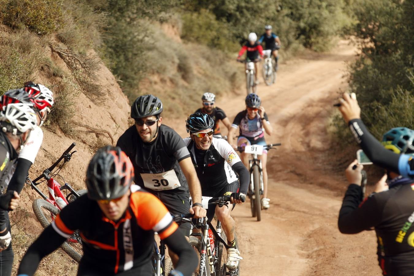 Un día magnífico ha acompañado a la celebración este domingo de la Duatlón de Moncalvillo, que ha dejado escenas preciosas