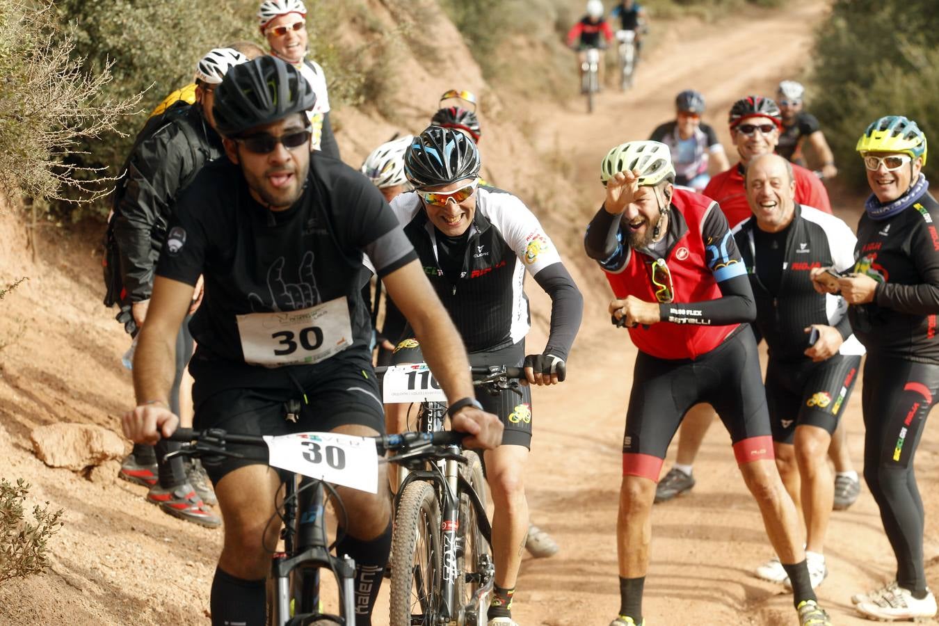 Un día magnífico ha acompañado a la celebración este domingo de la Duatlón de Moncalvillo, que ha dejado escenas preciosas