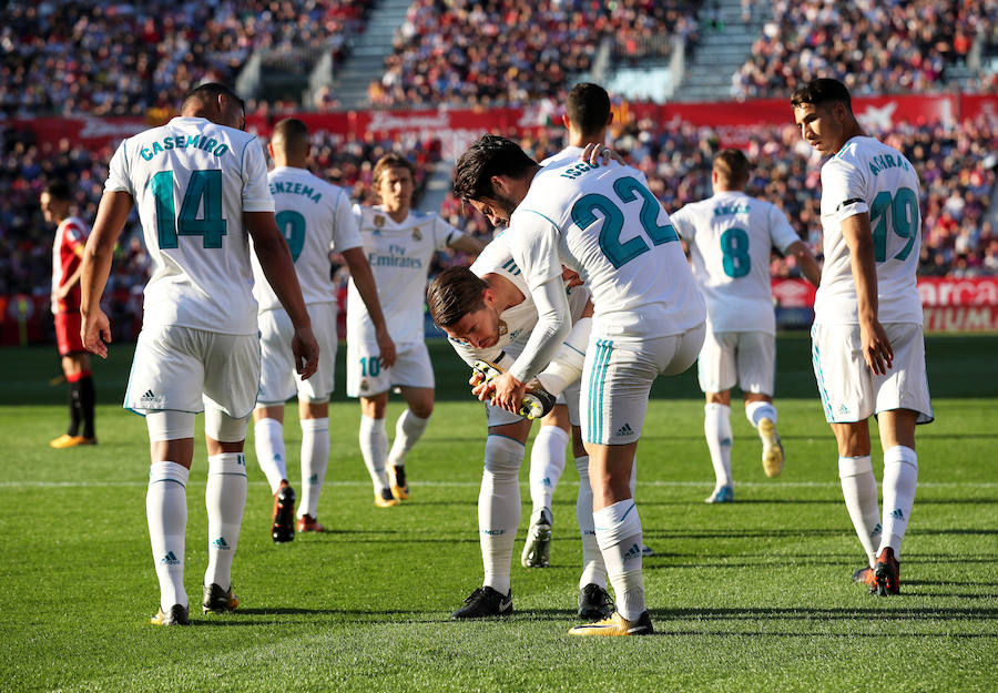 El Real Madrid cayó en su primera visita en la historia a Montilivi (2-1). El cuadro dirigido por Machín remontó el gol inicial de Isco con los tantos de Stuani y Portu.