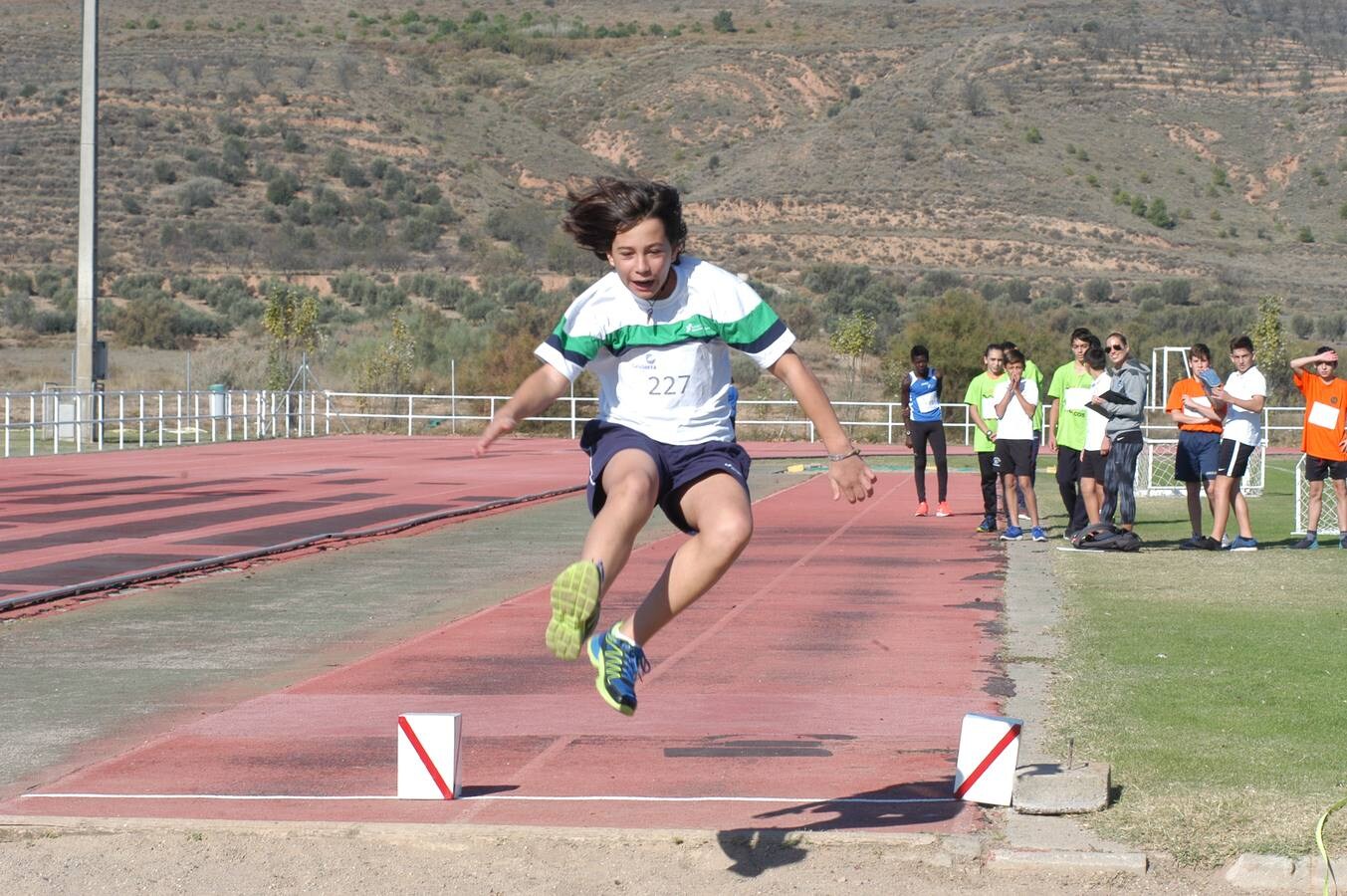 Decenas de niños participaron en Calahorra en la Olimpiada Interescolar Infantil.