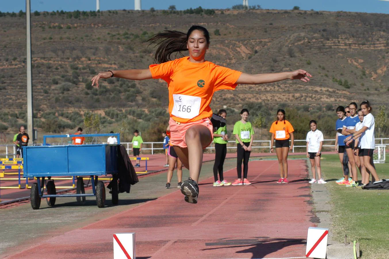 Decenas de niños participaron en Calahorra en la Olimpiada Interescolar Infantil.