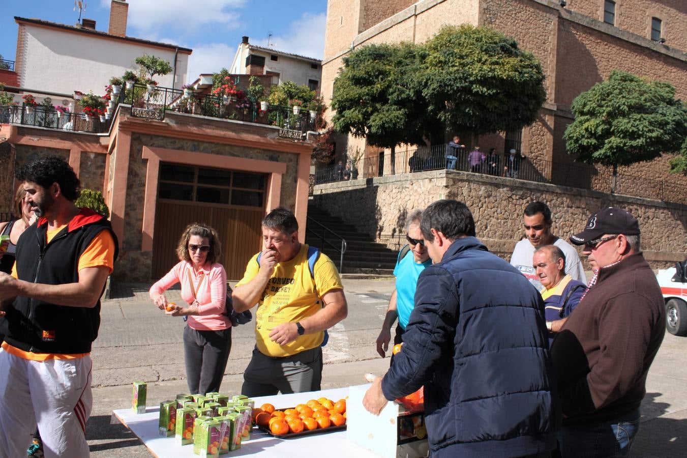 Unas 350 personas participan en la tercera Marcha del Camino del Rey