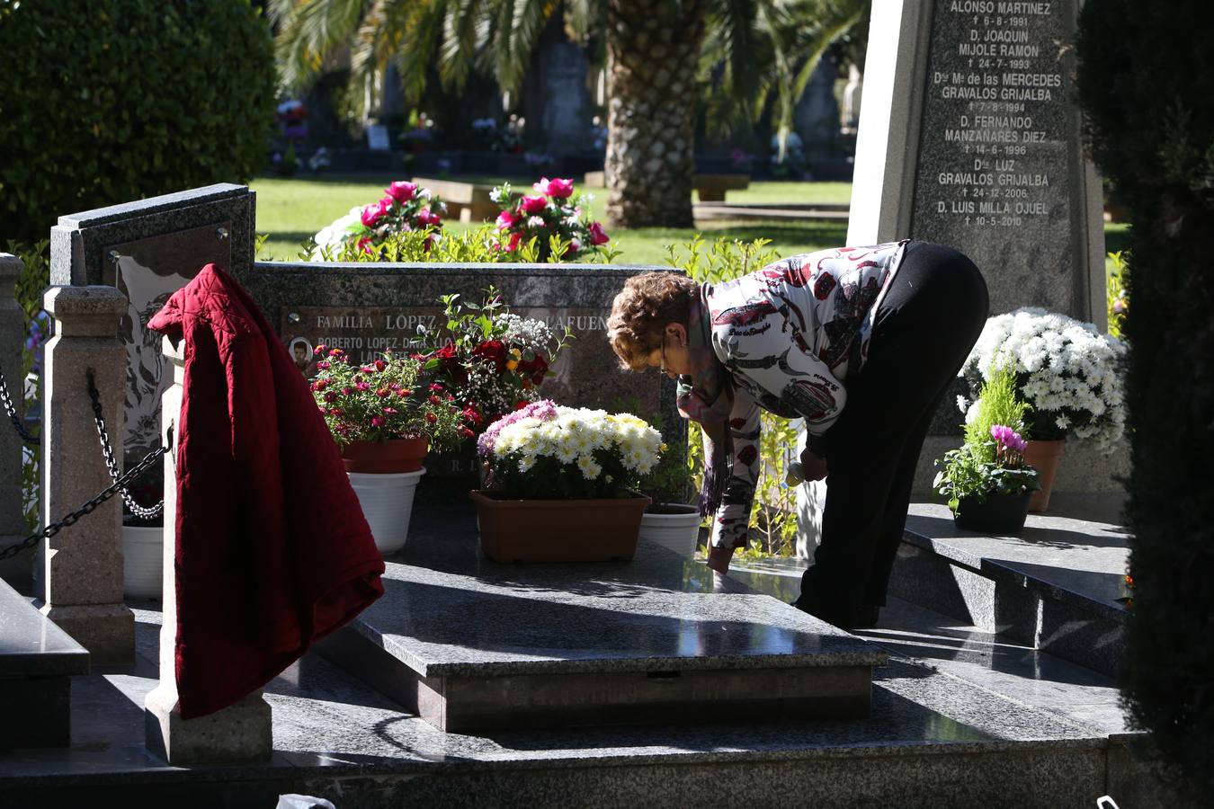 El cementerio de Logroño se prepara para celebrar Todos los Santos