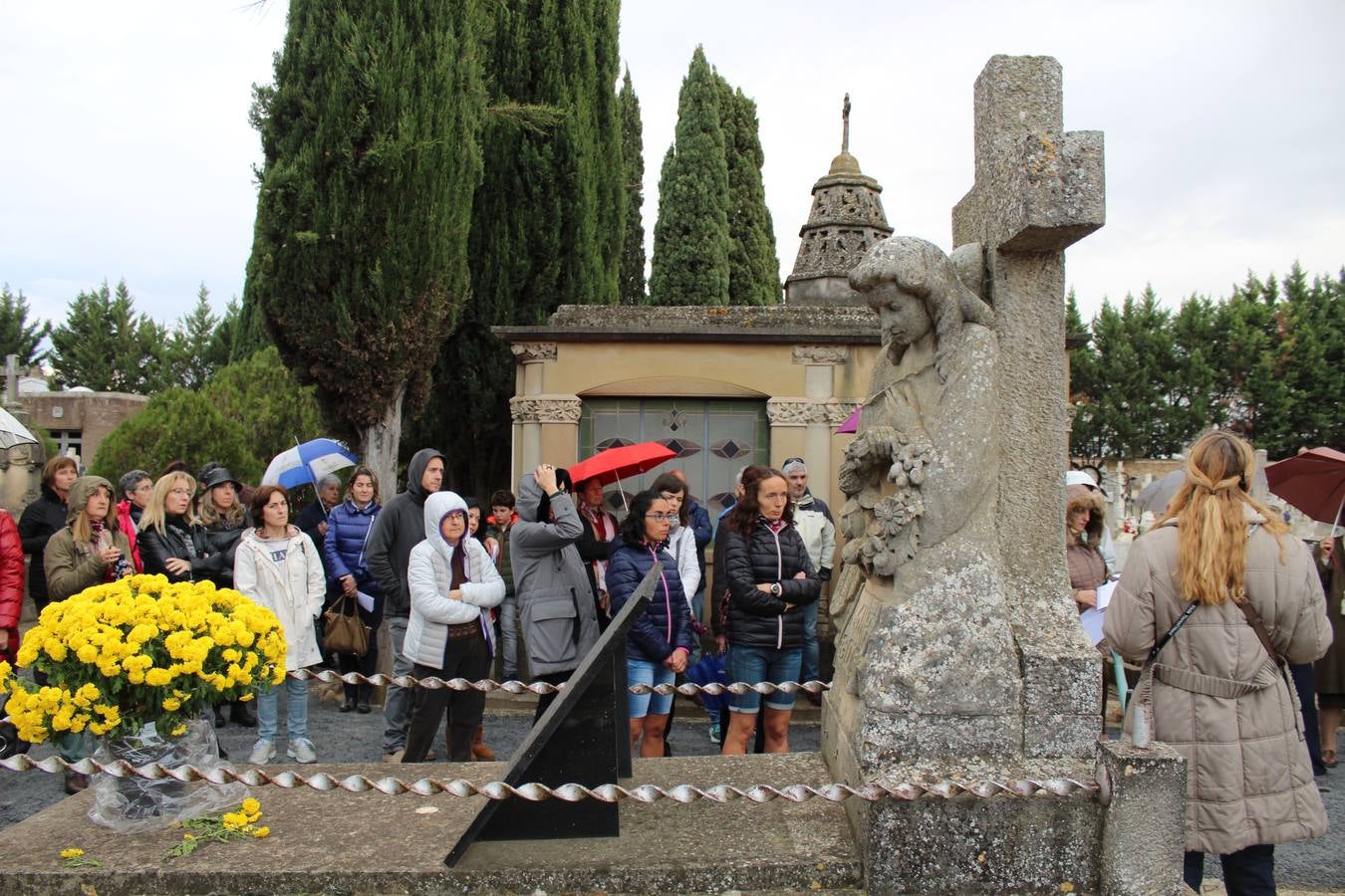 Visita al cementerio de Calahorra