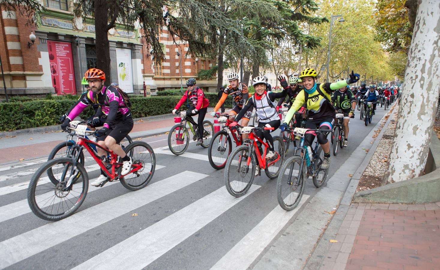 Cerca de 300 ciclistas participaron en la prueba